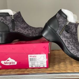 Alegria Sloan Bootie